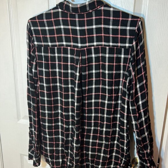 Size medium RW&Co pink, and black plaid button up shirt - Picture 6 of 6